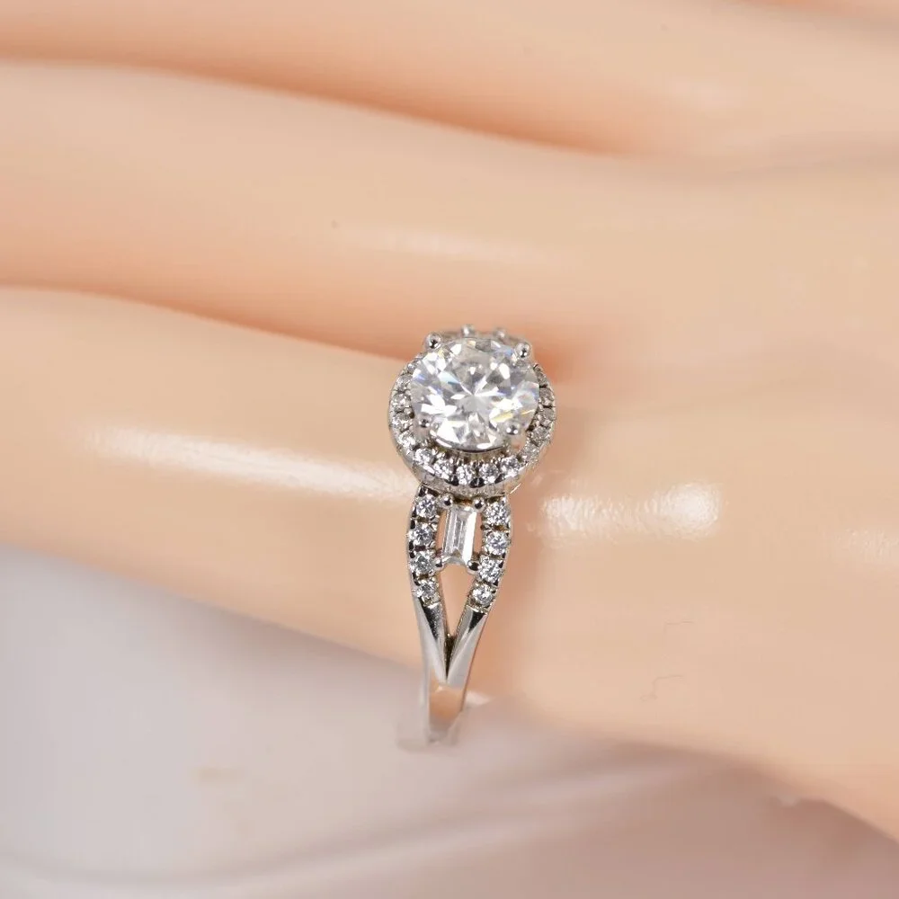 Certified Moissanite 1.0 ct Brilliant Round Cut Engagement Ring 925